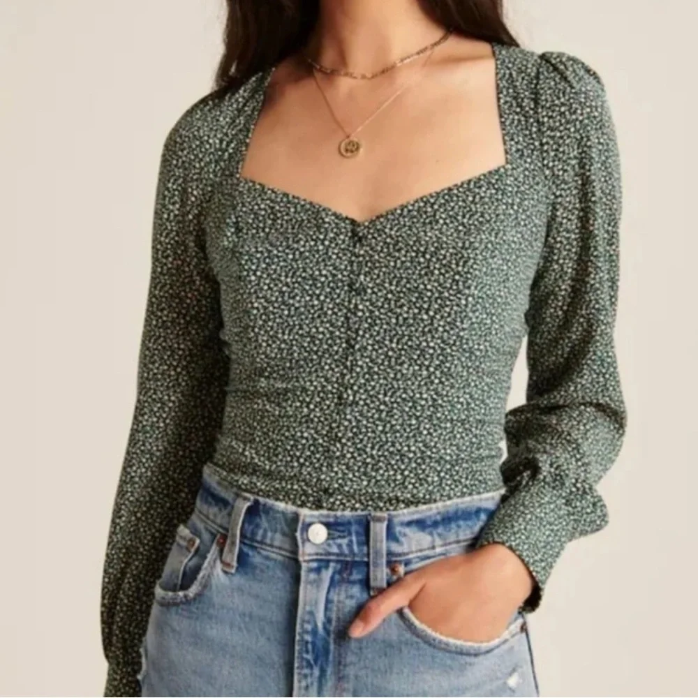 Abercrombie & Fitch Green Floral Square-Neck Long-Sleeve Blouse